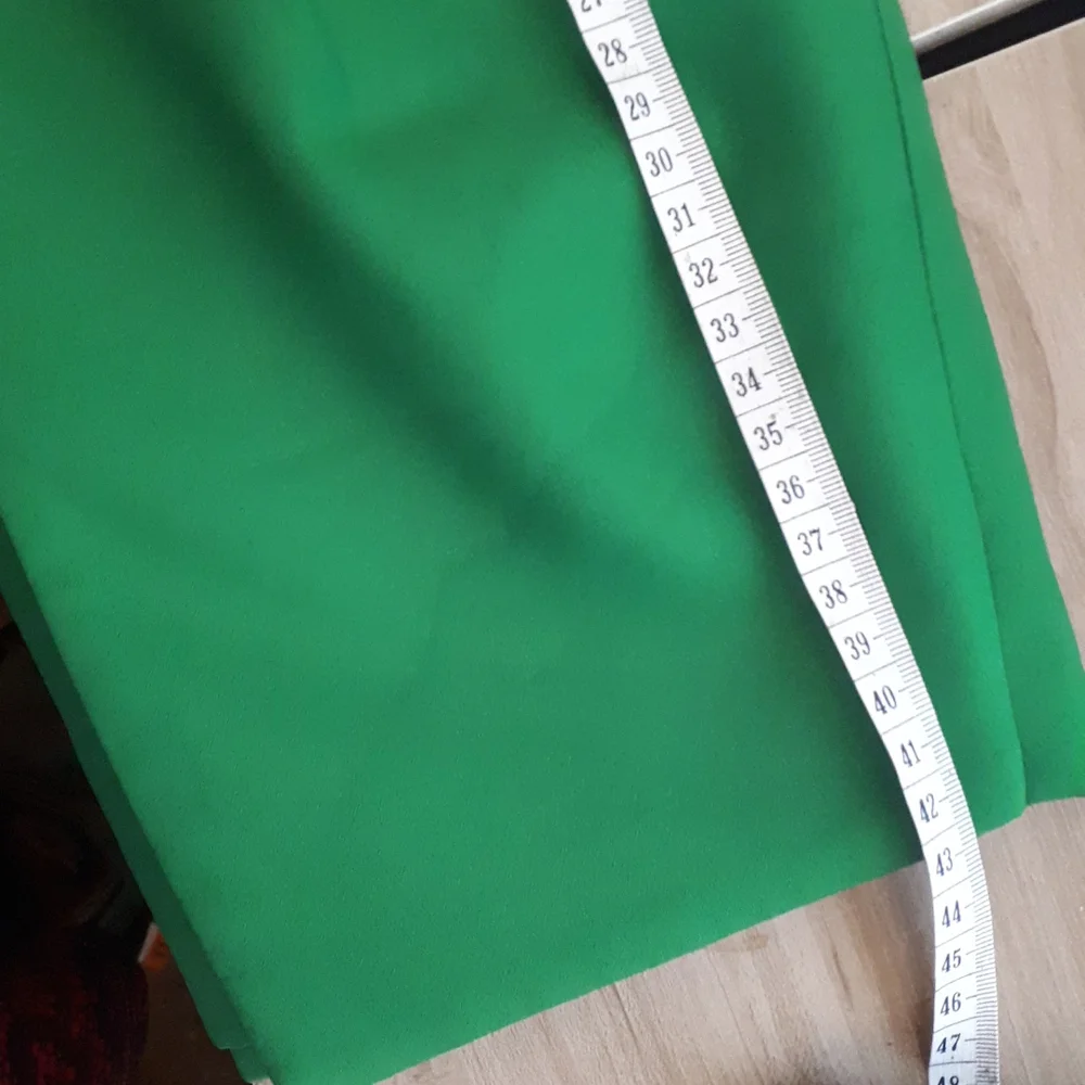 Cameo green mini skirt with pleat front faux wrap detail size XS - Picture 9 of 9